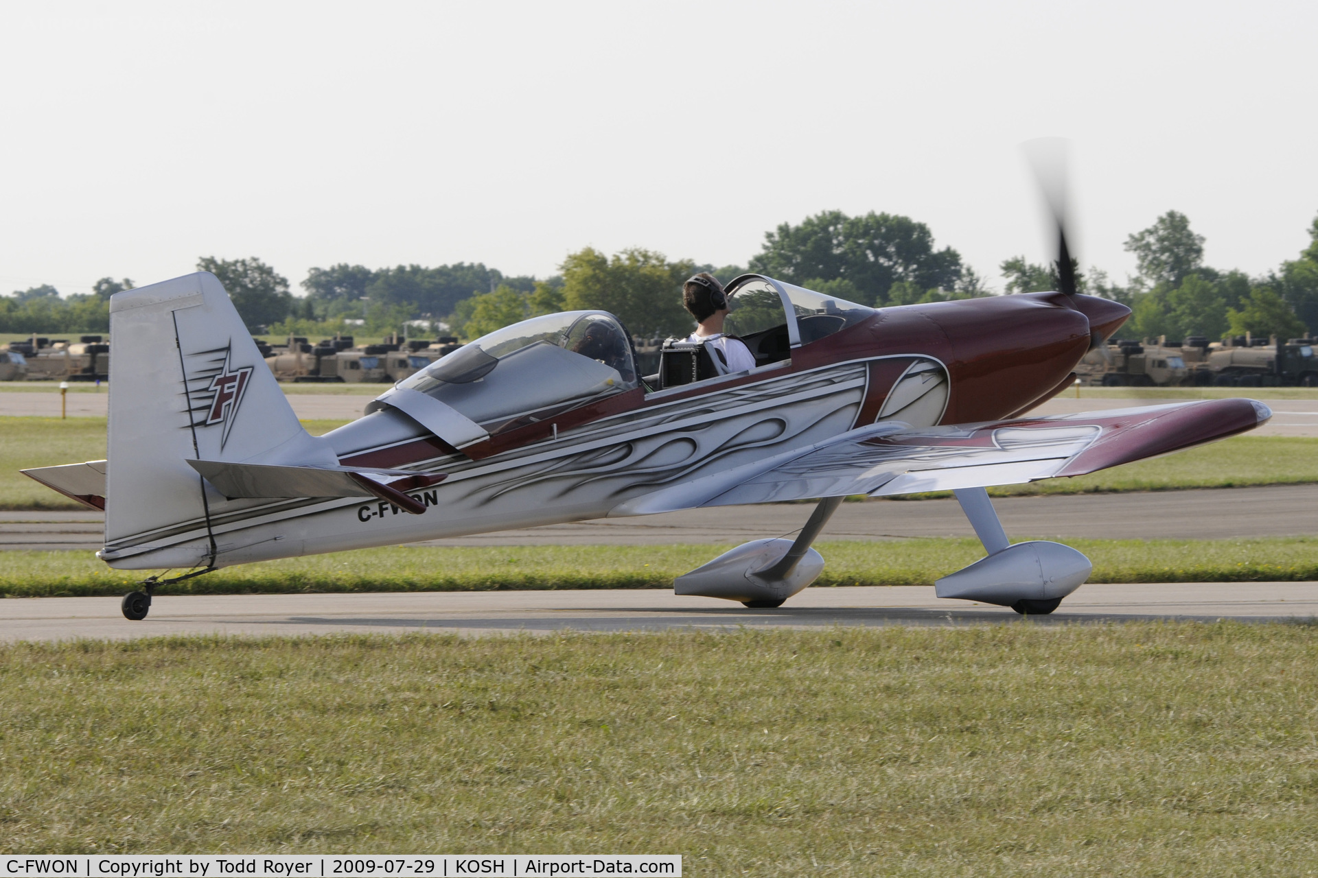 C-FWON, 2005 Team Rocket F-1 Rocket C/N 90, Taxi for departure