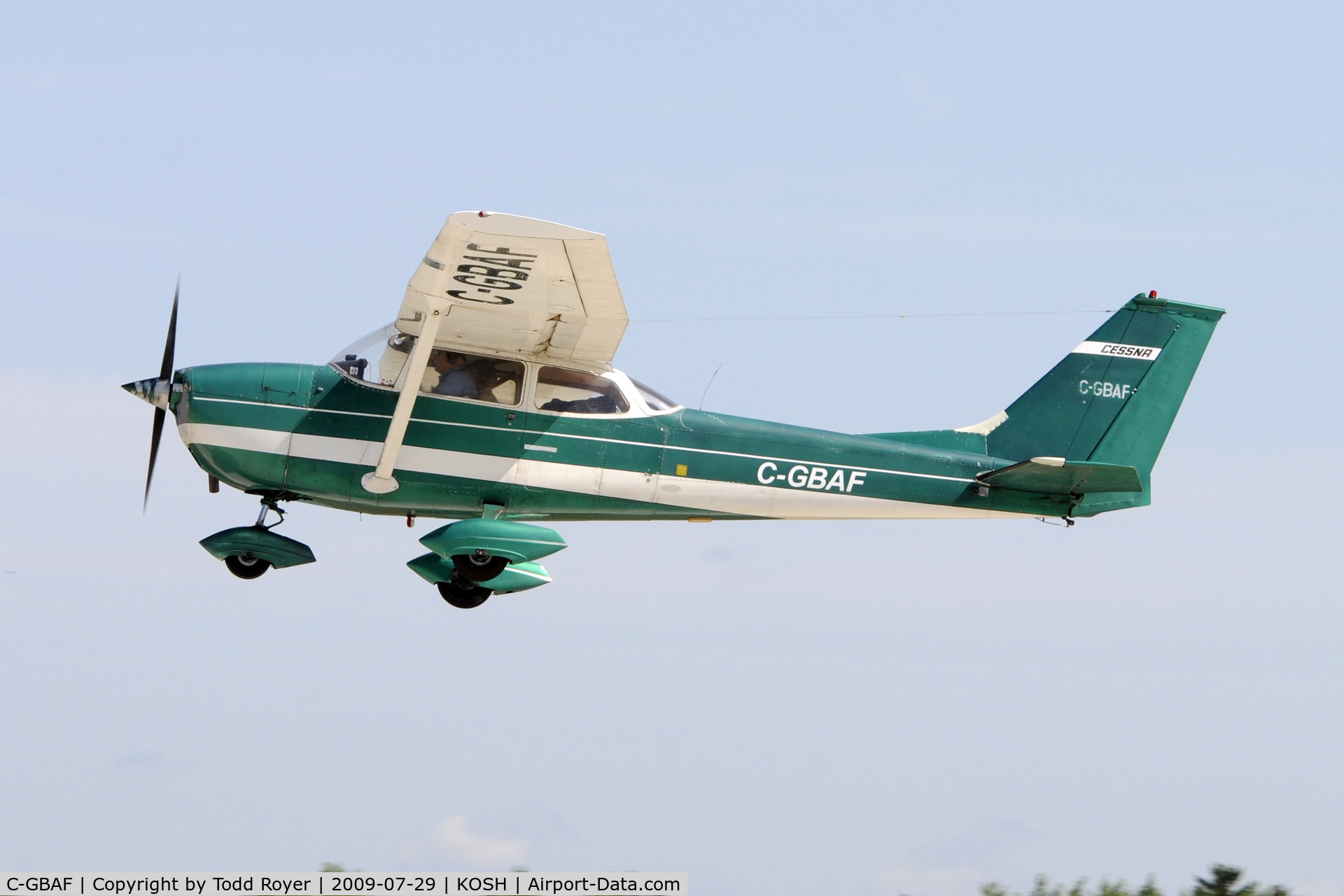C-GBAF, 1969 Cessna 172K Skyhawk C/N 17257297, Departing OSH on 27
