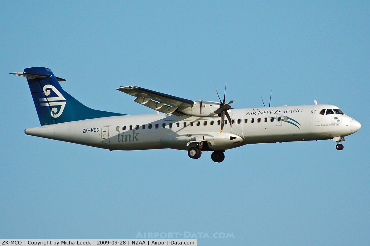 ZK-MCO, 1999 ATR 72-212A C/N 628, At Auckland