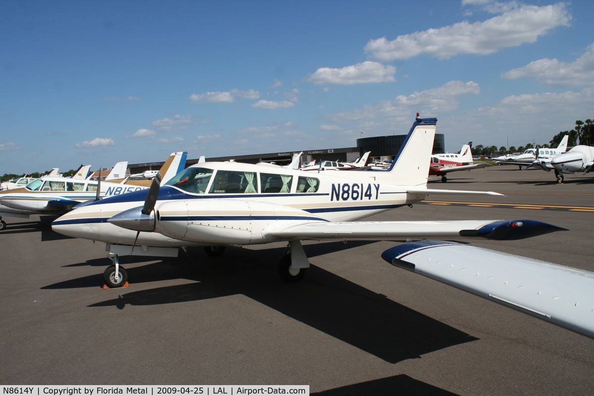 N8614Y, 1968 Piper PA-30 Twin Comanche Twin Comanche C/N 30-1754, Piper PA-30