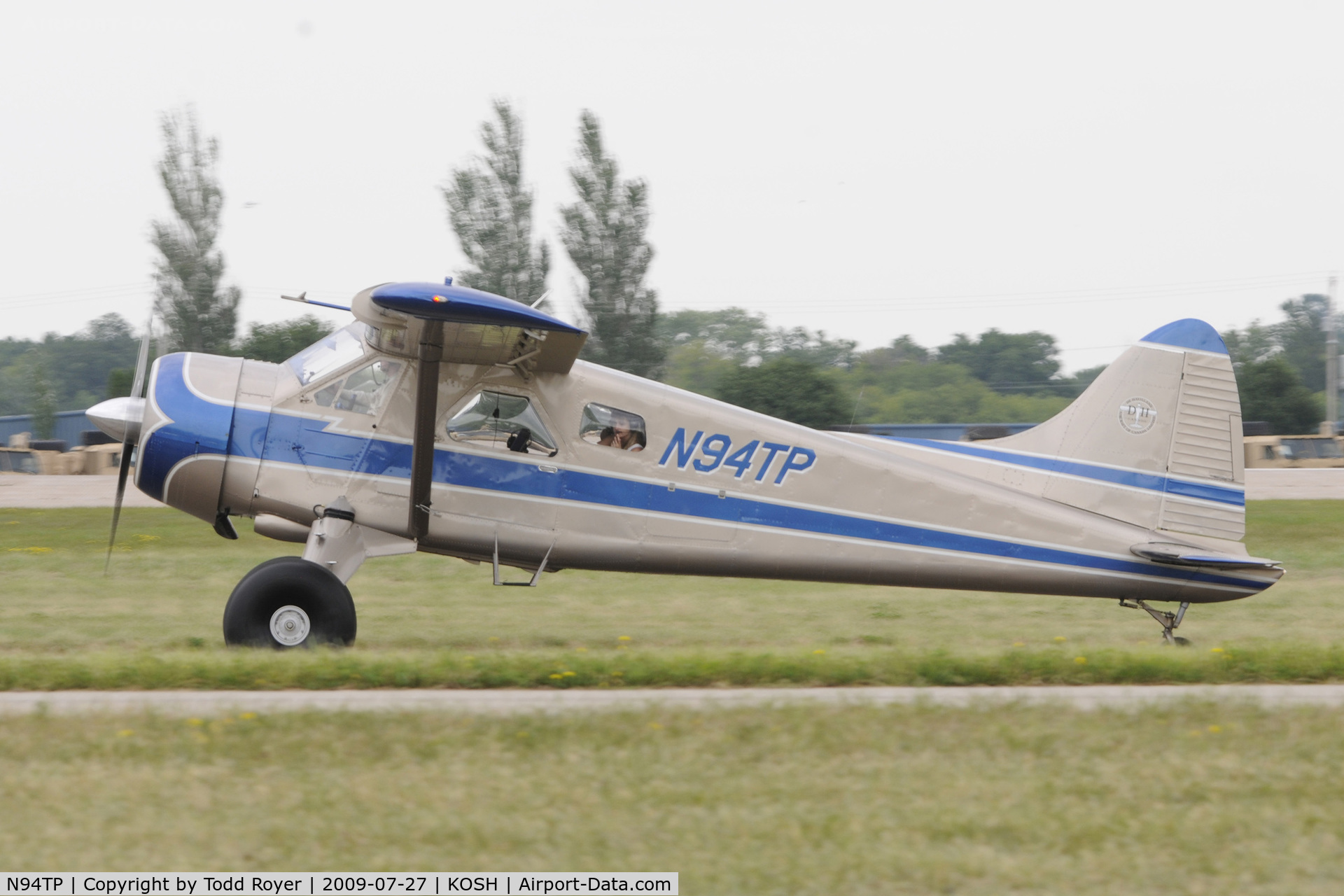 N94TP, 1999 De Havilland Canada DHC-2 Beaver Mk.I C/N 1942DP, Taxi to parking