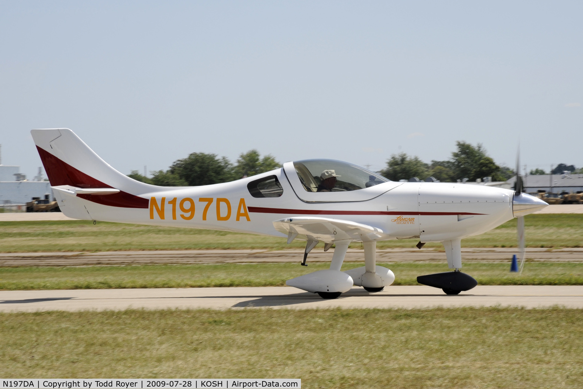 N197DA, 2005 Lancair Legacy FG C/N LS-211, Taxi for departure