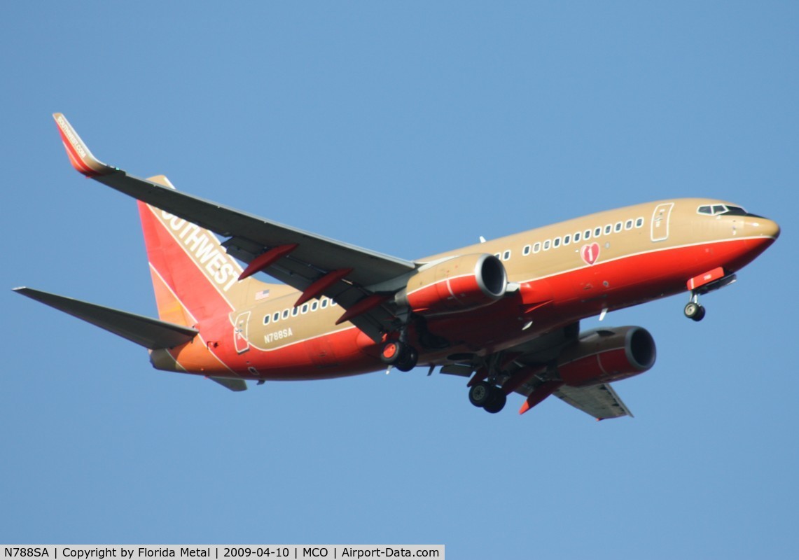 N788SA, 2000 Boeing 737-7H4 C/N 30603, Southwest 737-700