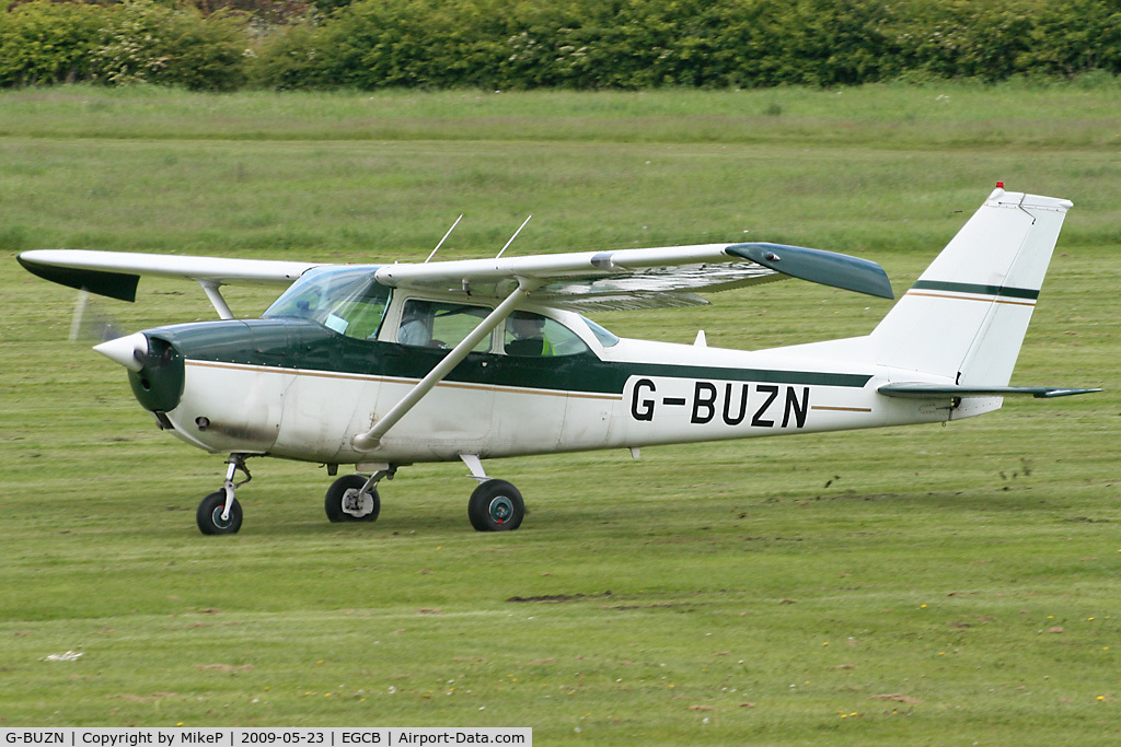 G-BUZN, 1967 Cessna 172H C/N 17256056, Based at Barton.