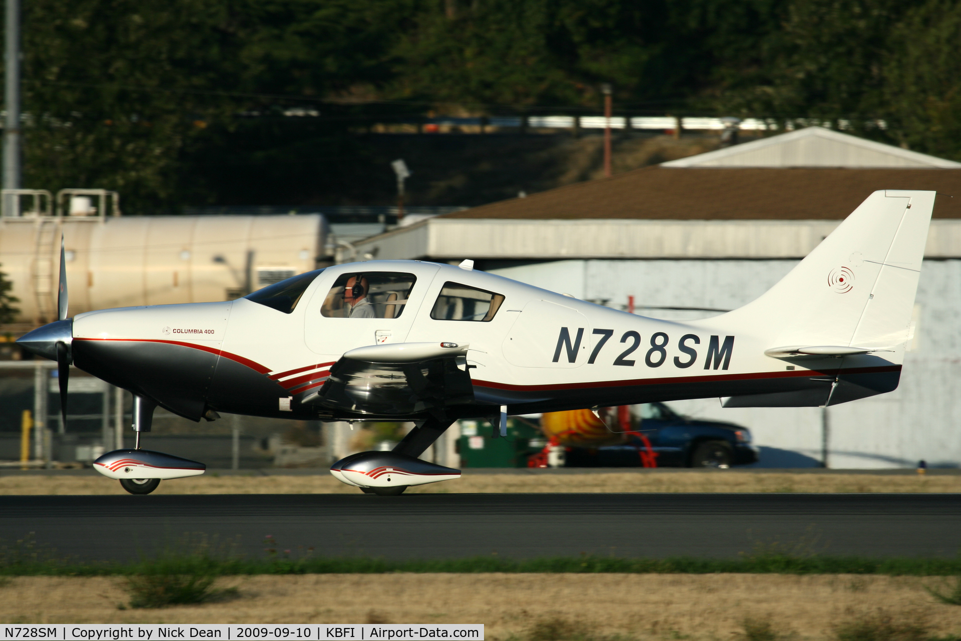 N728SM, 2005 Lancair LC41-550FG C/N 41087, KBFI