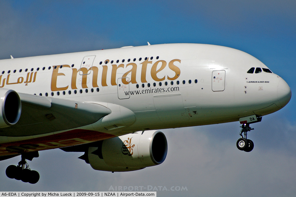 A6-EDA, 2007 Airbus A380-861 C/N 011, At Auckland