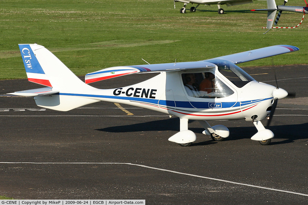 G-CENE, 2007 Flight Design CTSW C/N 8273, Taxiing back to parking after another local flight.