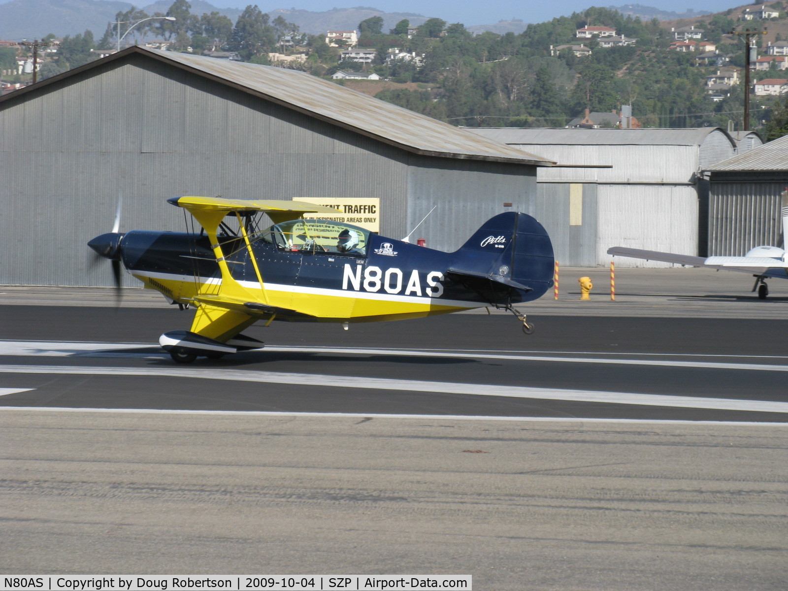 N80AS, 1992 Pitts S-2B Special C/N 5244, 1992 Pitts Aerobatics PITTS S-2B, Lycoming AEIO-540, takeoff roll Rwy 22, tail quickly up