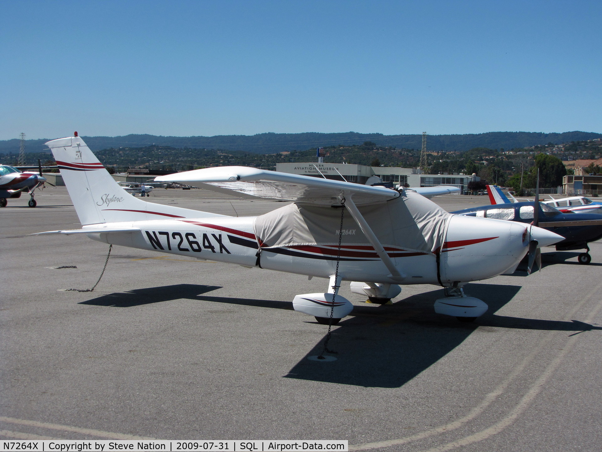 N7264X, 1999 Cessna 182S Skylane C/N 18280598, 1999 Cessna 182S on visitor's ramp
