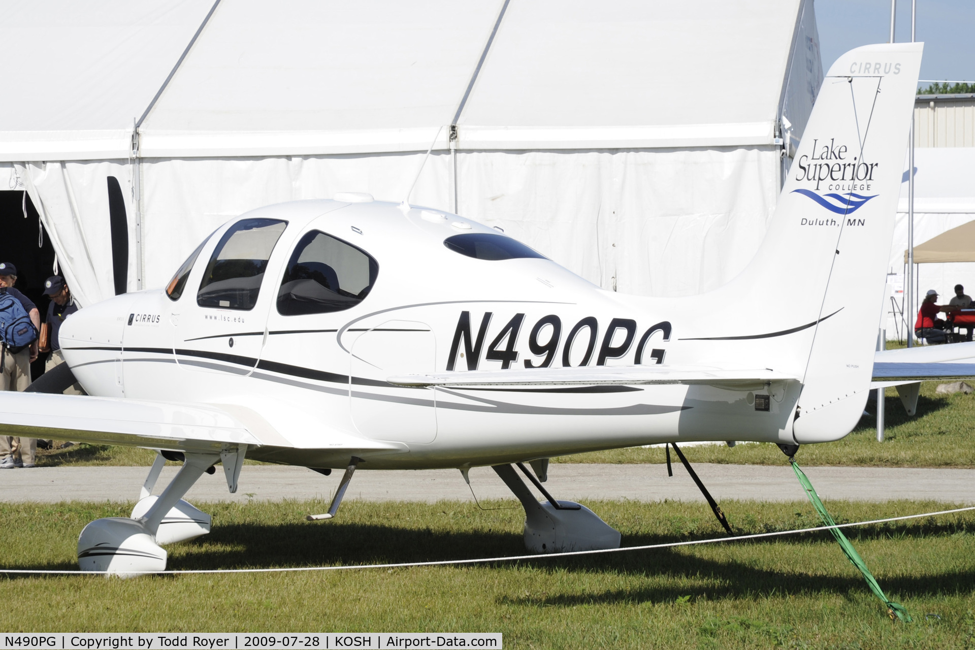 N490PG, 2008 Cirrus SR20 C/N 1971, Oshkosh EAA Fly-in 2009