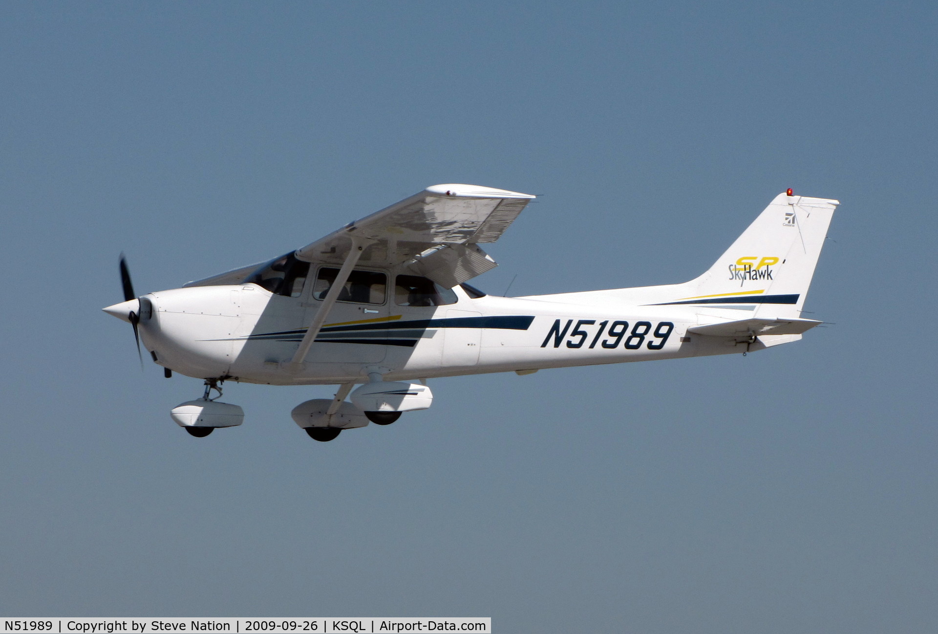 N51989, 2002 Cessna 172S C/N 172S9095, Locally-based 2002 Cessna 172S on final