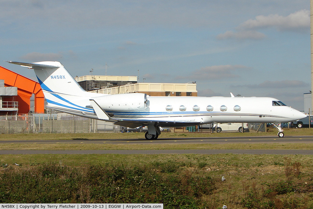 N458X, 2008 Gulfstream Aerospace GIV-X (G450) C/N 4138, American Express G450 at Luton