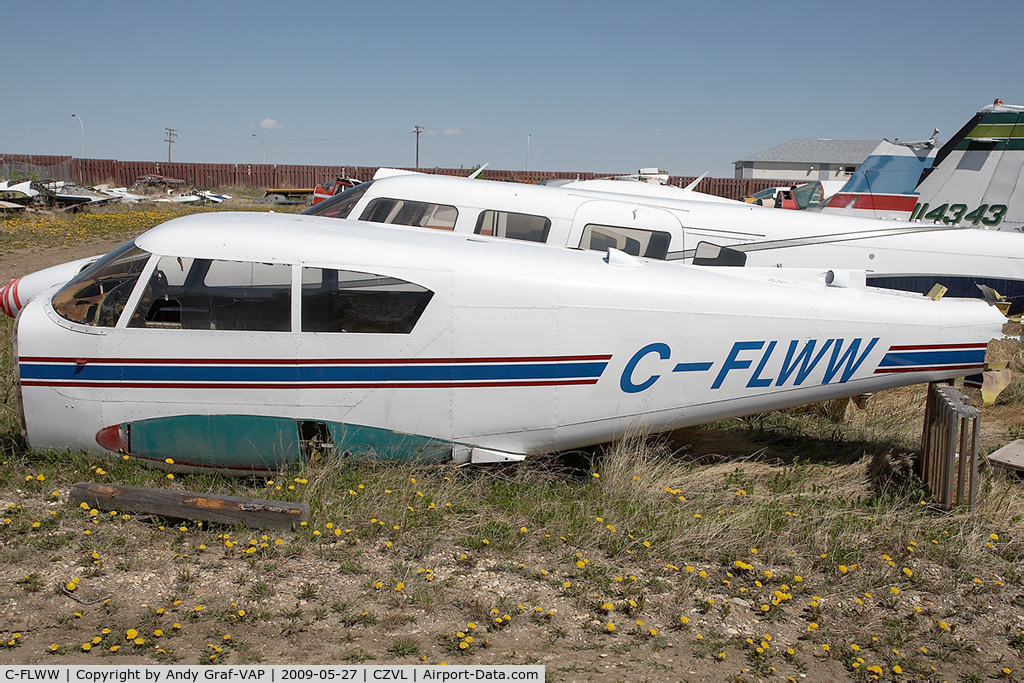 C-FLWW, 1959 Piper PA-24-250 Comanche C/N 24-1527, Piper PA 24