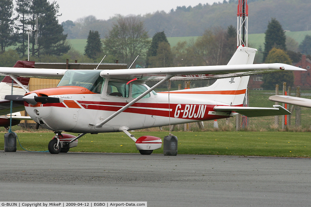 G-BUJN, 1979 Cessna 172N C/N 172-72713, Pictured during the Easter Open Day & Fly-In.