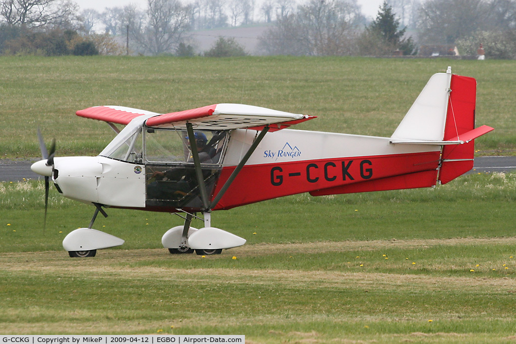 G-CCKG, 2004 Best Off Skyranger 912(2) C/N BMAA/HB/302, Visitor during the Easter Fly-in.