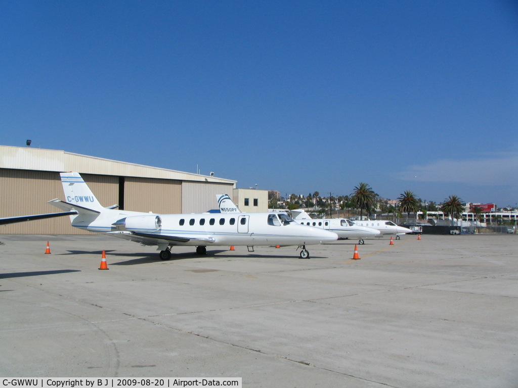 C-GWWU, 1995 Cessna 560 Citation Ultra C/N 560-0304, Waiting in San Diego