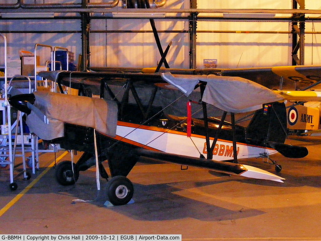 G-BBMH, 1982 EAA Biplane Model P-1 C/N PFA 1348, RAF Benson base tour