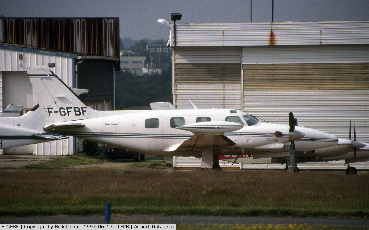 F-GFBF, Piper PA-31T Turbo Cheyenne C/N 31T-7620054, LFPB