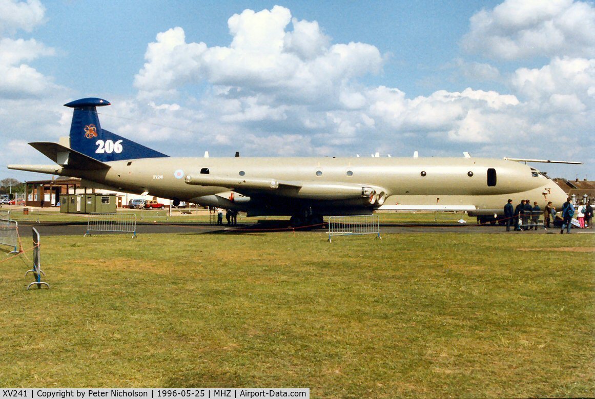 XV241, Hawker Siddeley Nimrod MR.2 C/N 8016, Another view of the 206 Squadron Nimrod MR.2, in 80th anniversary markings for the Squadron, at the 1996 Mildenhall Air Fete.