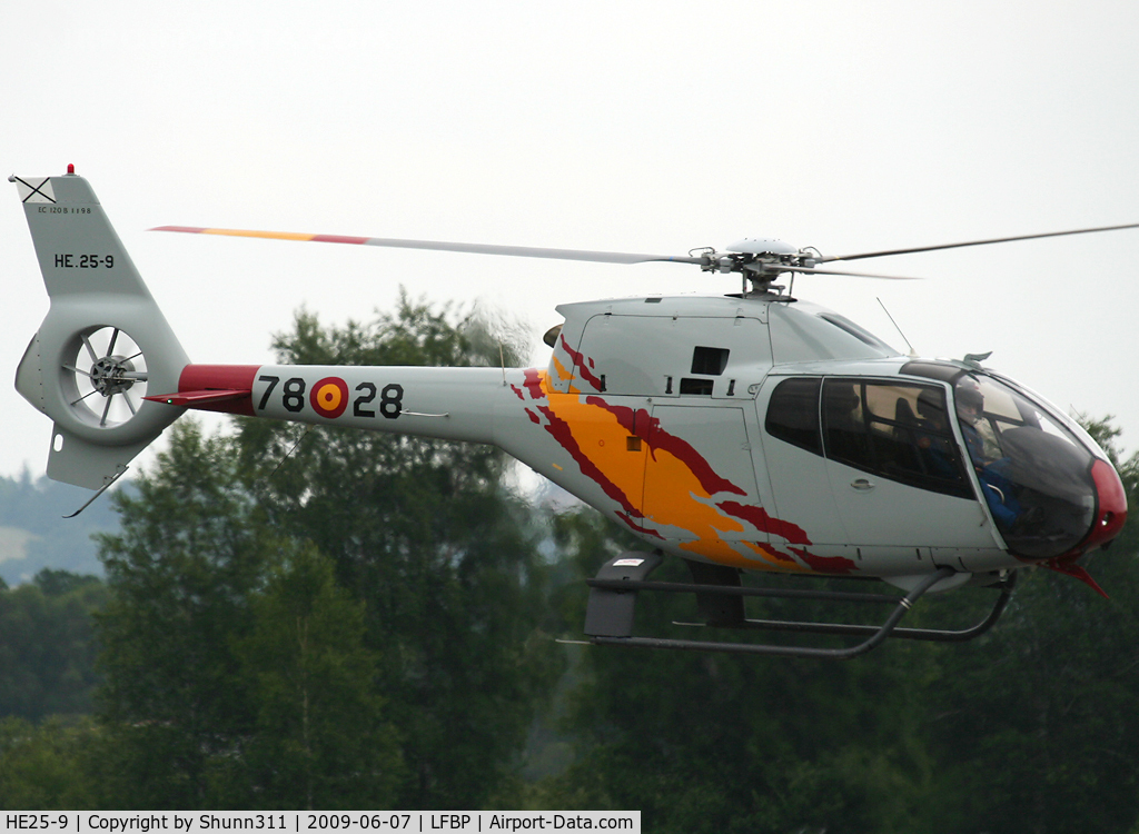 HE25-9, Eurocopter EC-120B Colibri C/N 1198, Arriving from Cazaux AFB...