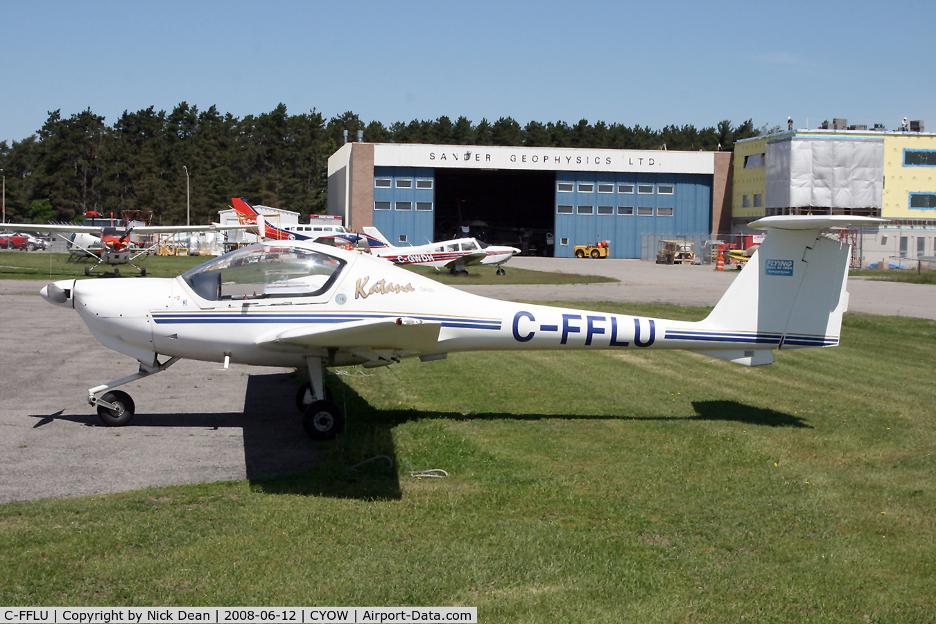 C-FFLU, 1995 Diamond DA-20A-1 Katana C/N 10015, CYOW