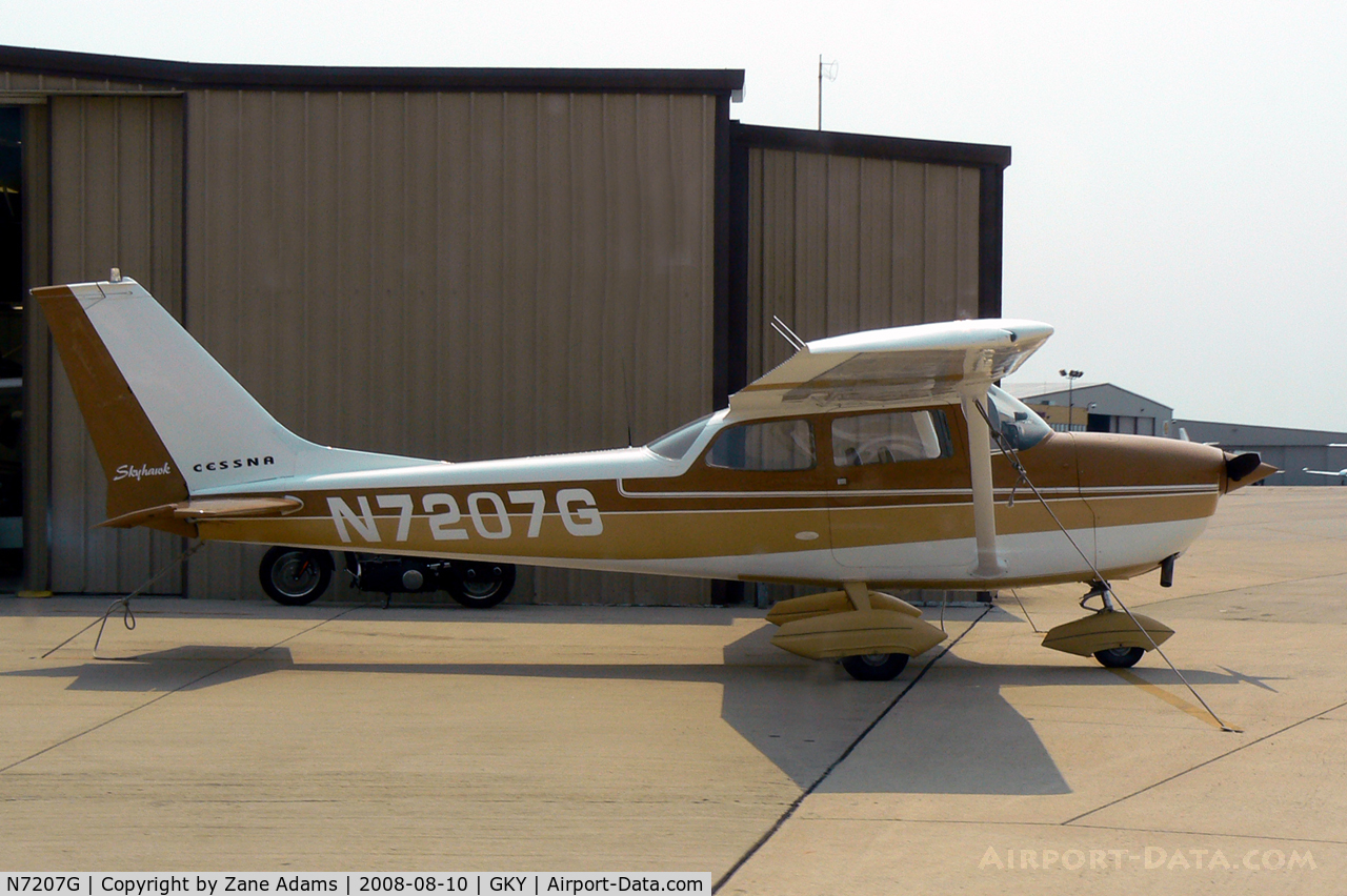 N7207G, 1969 Cessna 172K Skyhawk C/N 17258907, At Arlington Municipal