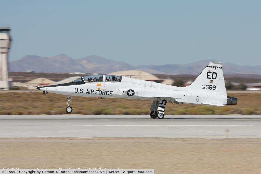 70-1559, 1970 Northrop T-38A Talon C/N T.6249, Take off from EDW during airshow practice