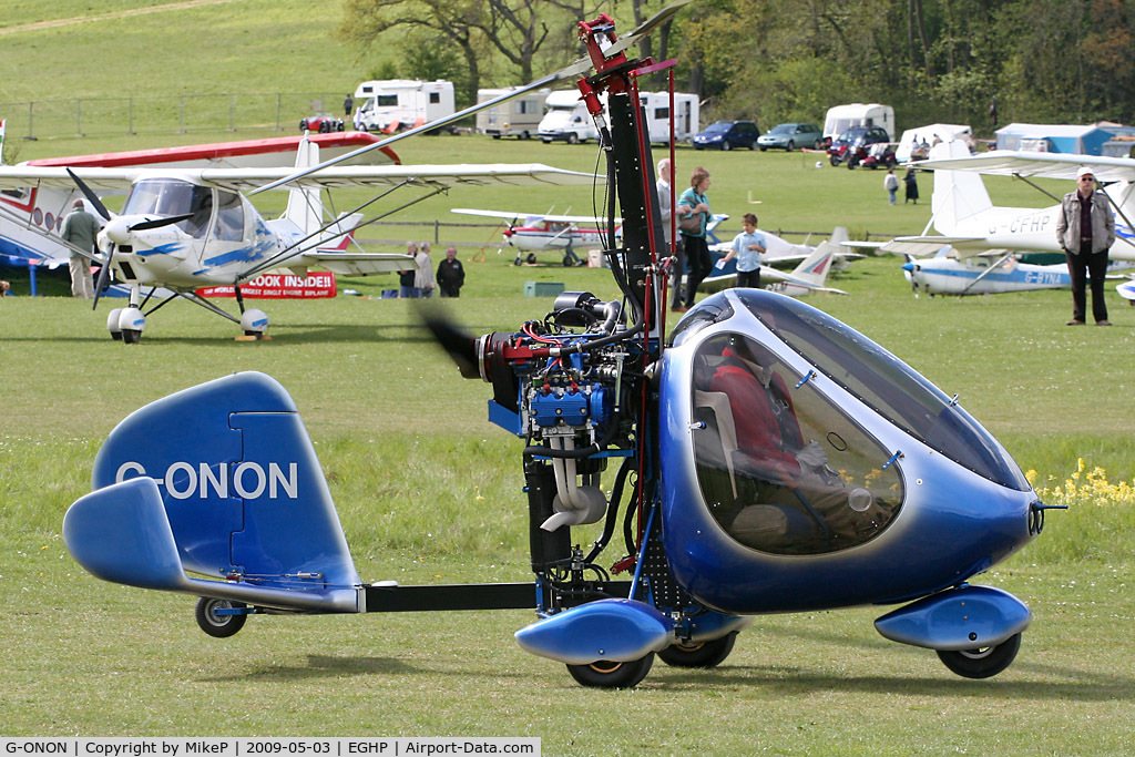 G-ONON, 2005 RAF 2000 GTX SE C/N PFA G/13-1313, Pictured during the 2009 Microlight Trade Fair.