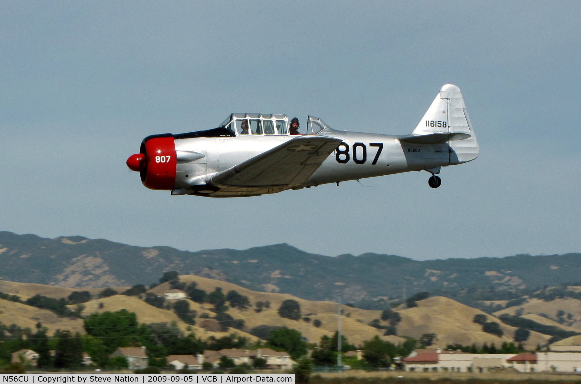 N56CU, 1941 North American AT-6A Texan C/N 786536, 1941 North American/victoria Mnt Lt AT-6A #807 flyby @ 