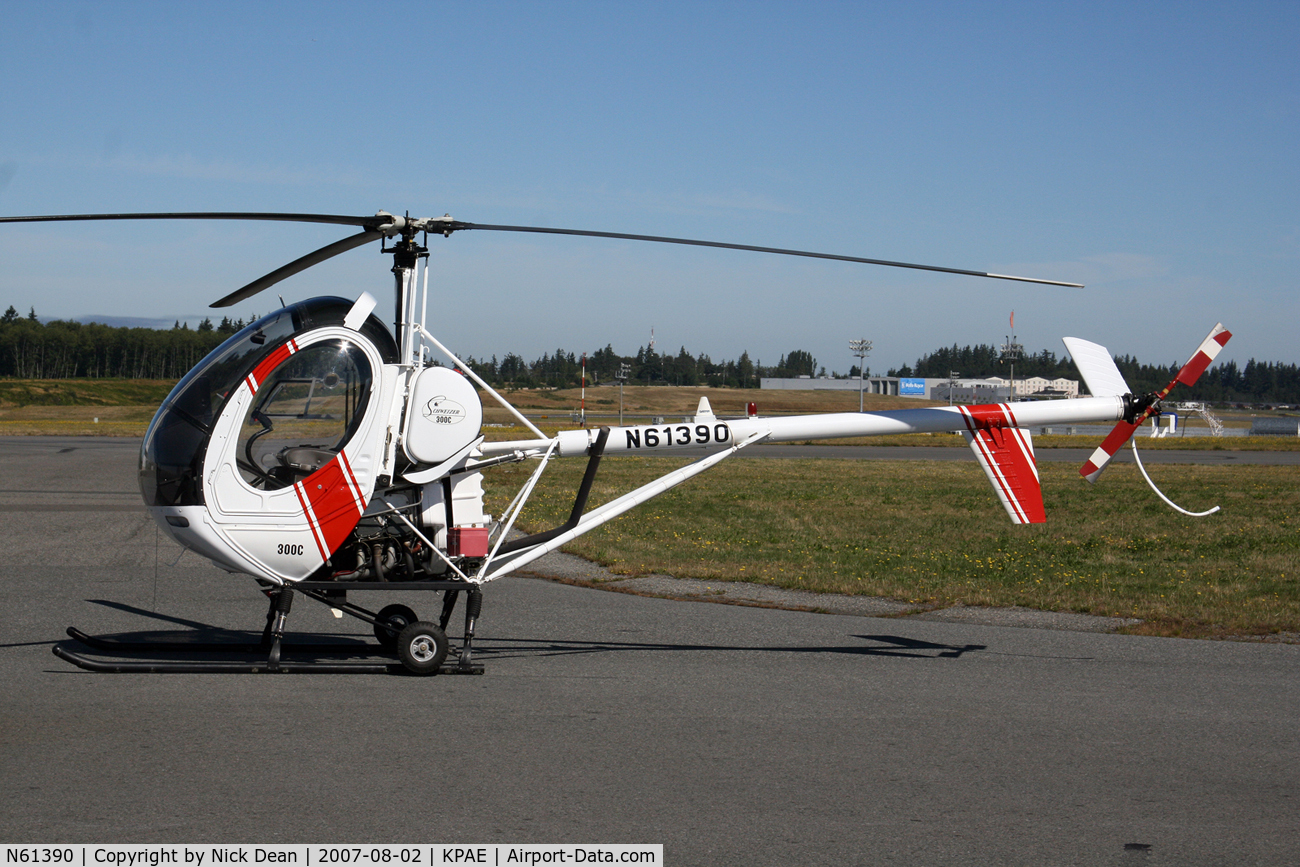 N61390, 1995 Schweizer 269C C/N S1702, KPAE