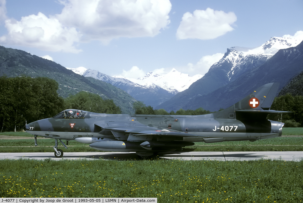 J-4077, 1955 Hawker Hunter F.58 C/N 41H-697444, Photo taken during Wiederholungskurs 1993. This is one of the last Hunters to operate from this air base. A week later Raron was closed as a military airfield.