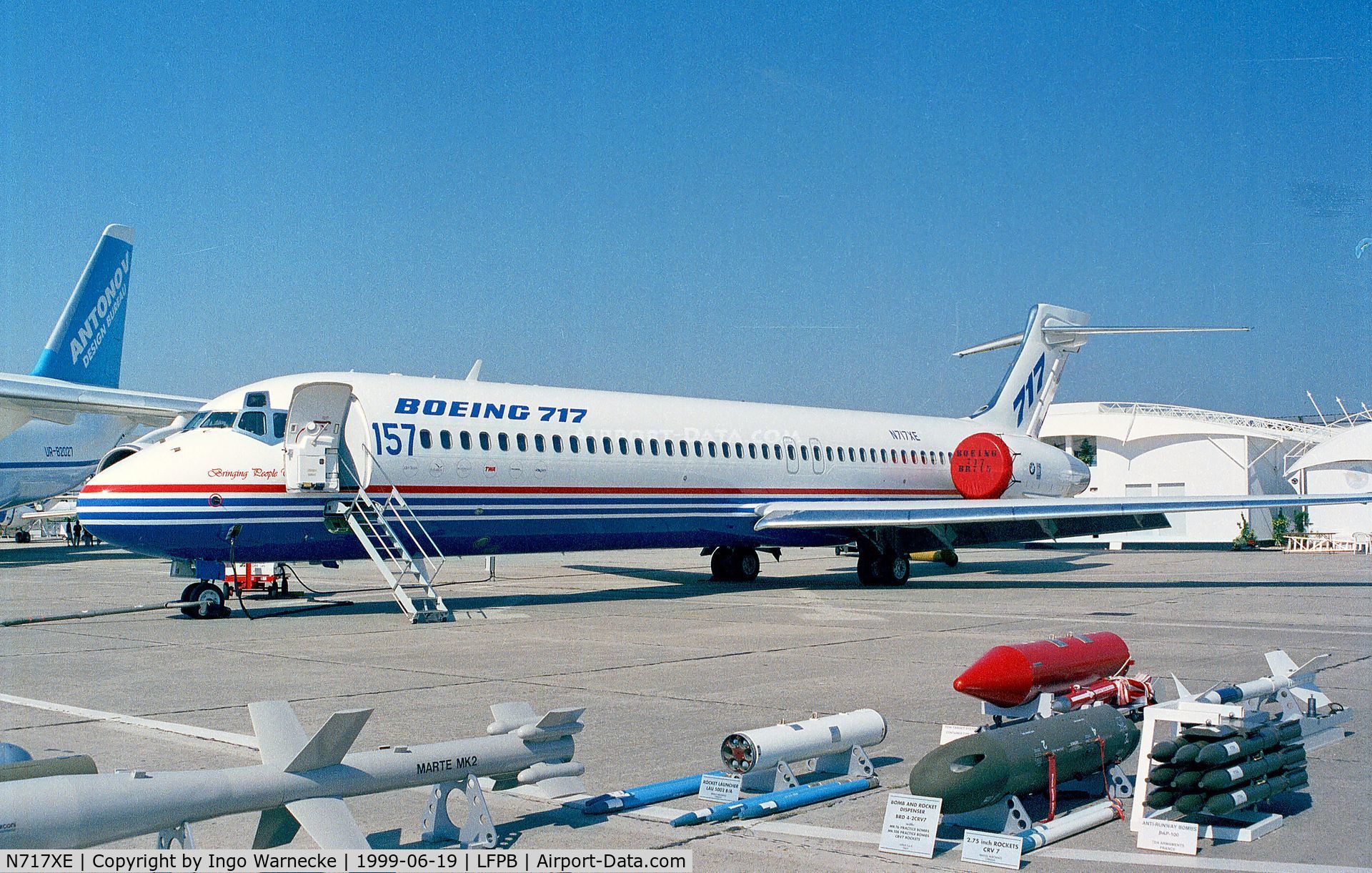 N717XE, 1999 Boeing 717-2BD C/N 55004, Boeing 717-200 at the Aerosalon 1999, Paris