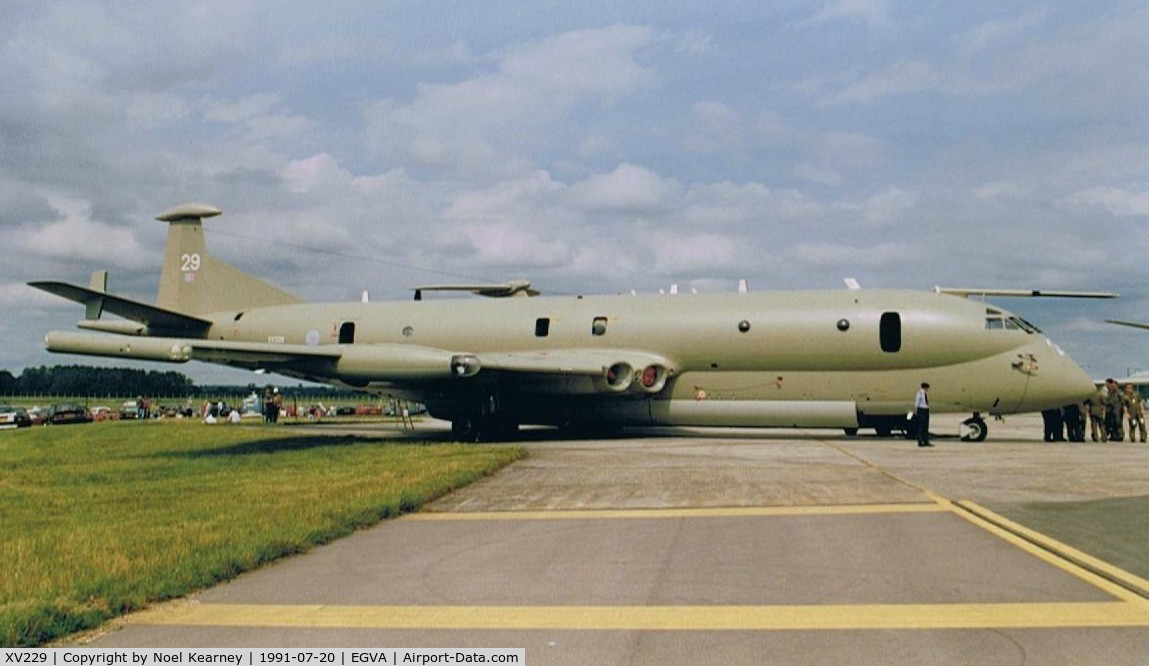 XV229, Hawker Siddeley Nimrod MR.2 C/N 8004, Royal Air Force