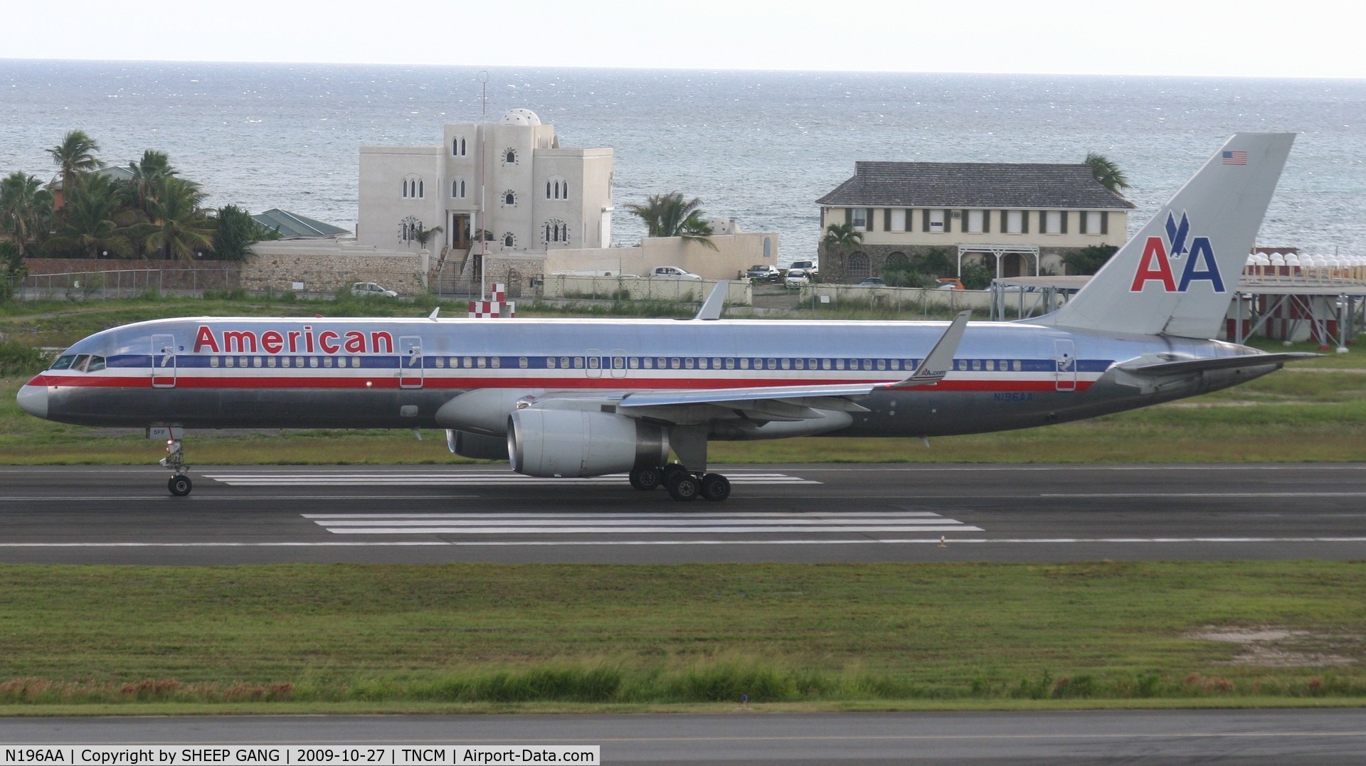 N196AA, 2001 Boeing 757-223 C/N 32390, departing St Maarten
