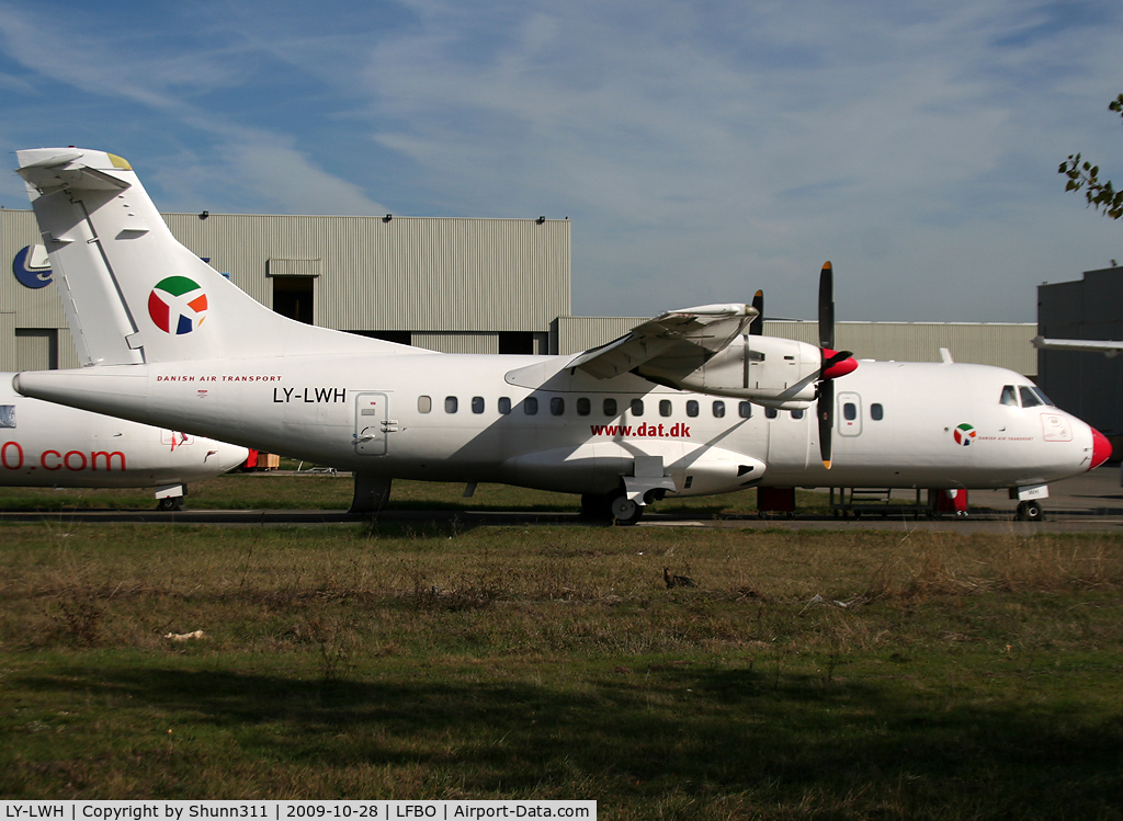 LY-LWH, 1989 ATR 42-300 C/N 148, On maintenance at Latecoere Aeroservices facility