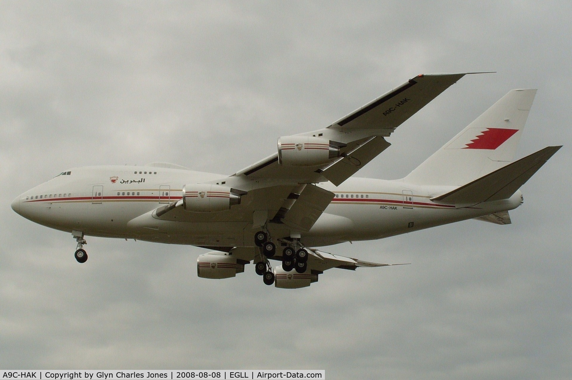 A9C-HAK, 1987 Boeing 747SP-Z5 C/N 23610/676, On finals to runway 27L. Previously A6-ZSN, N60697 and test registration N60659. Final Boeing 747SP. Operated by Bahrain Amiri Flight.