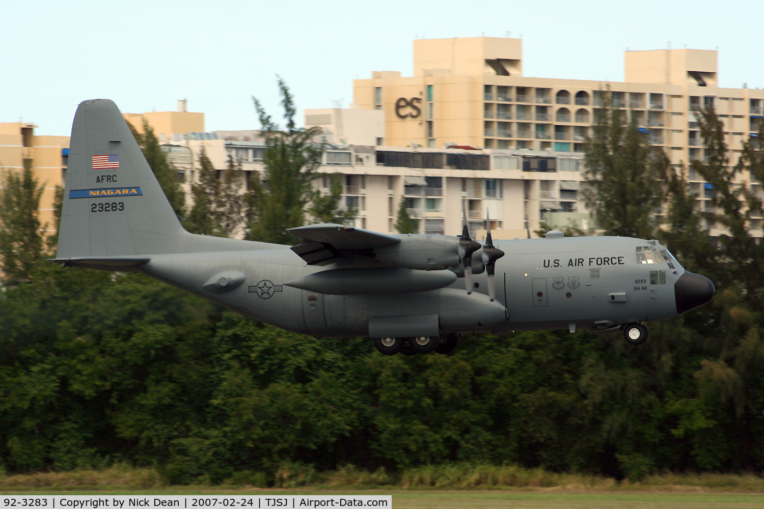 92-3283, 1993 Lockheed C-130H Hercules C/N 382-5336, TJSJ