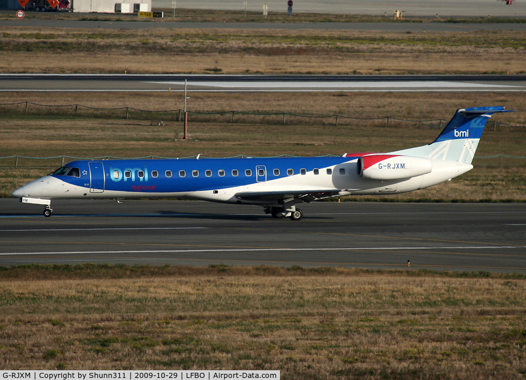 G-RJXM, 2000 Embraer ERJ-145MP (EMB-145MP) C/N 145216, Arriving rwy 32L