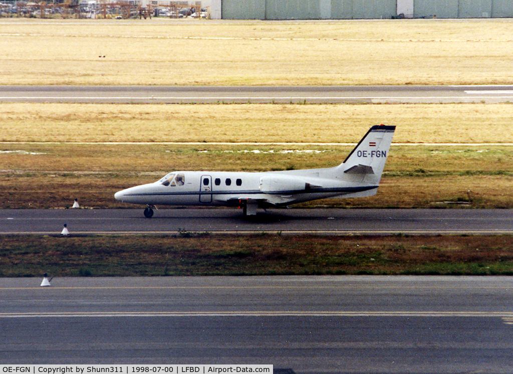 OE-FGN, 1975 Cessna 500 Citation I C/N 500-0291, Taxiing for departure...