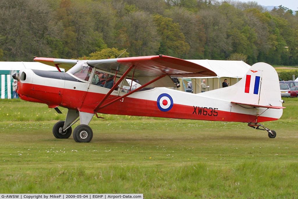G-AWSW, 1968 Beagle D-5/180 Husky C/N 3690, Pictured during the 2009 Popham AeroJumble event.