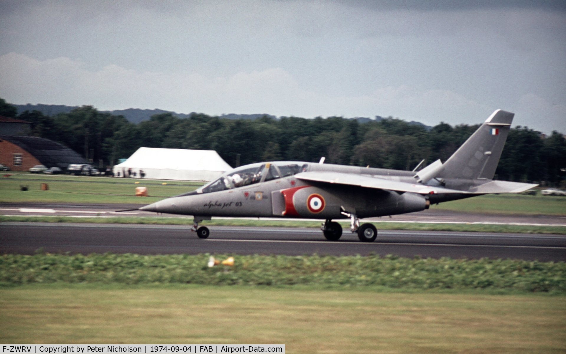 F-ZWRV, Dassault-Dornier Alpha Jet E C/N 03, The third prototype Alpha Jet was demonstrated at the 1974 Farnborough Airshow. It was used for weapons delivery trials and later became serial 40+01.