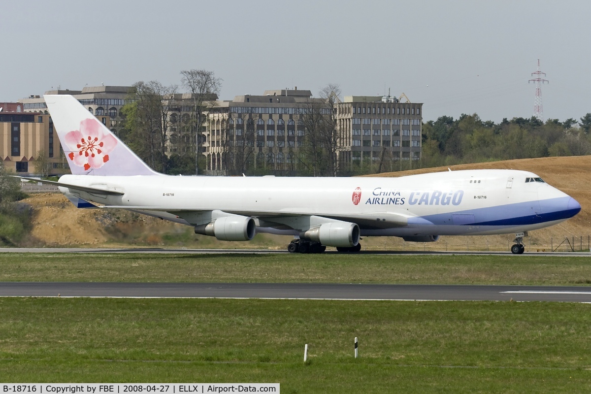 B-18716, 2003 Boeing 747-409F/SCD C/N 33732, taxying to the cargo center at Findel