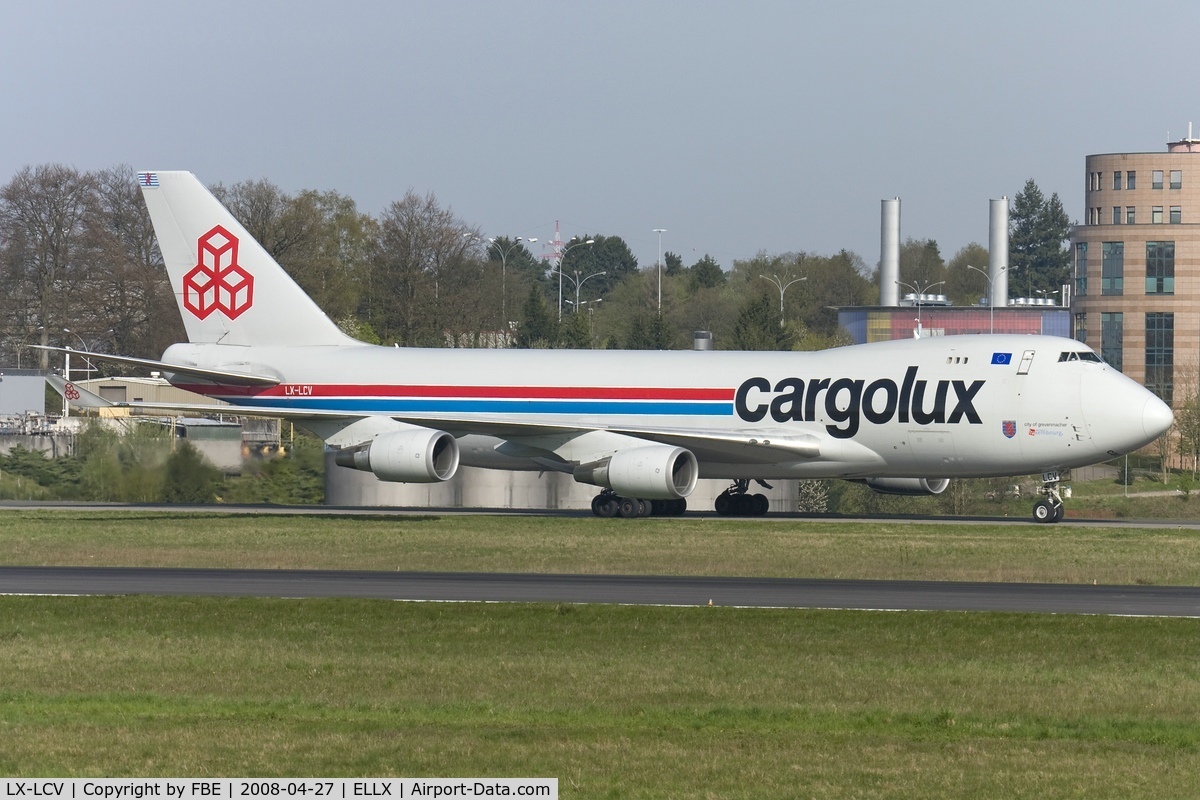 LX-LCV, 1997 Boeing 747-4R7F/SCD C/N 29053, taxying to the cargo center at Findel