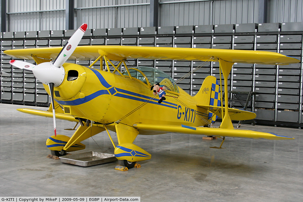 G-KITI, 1982 Pitts S-2E Special C/N 002, Photographed in the Delta Jets facility.