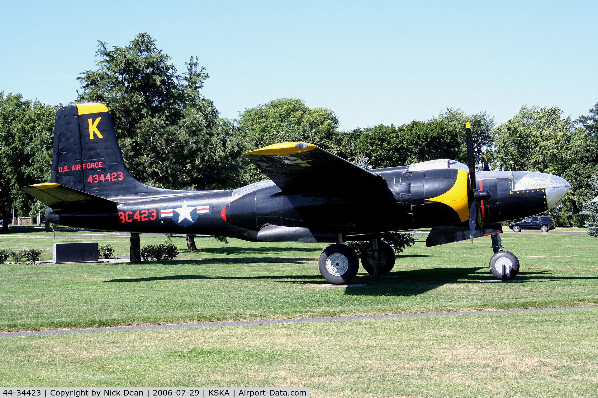 44-34423, 1944 Douglas A-26B Invader Invader C/N 27702, KSKA