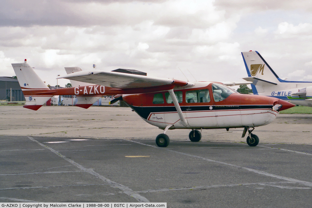 G-AZKO, 1971 Reims F337F Super Skymaster C/N F3370041, Reims F337F Super Skymaster at Cranfield Airport, UK in 1988.