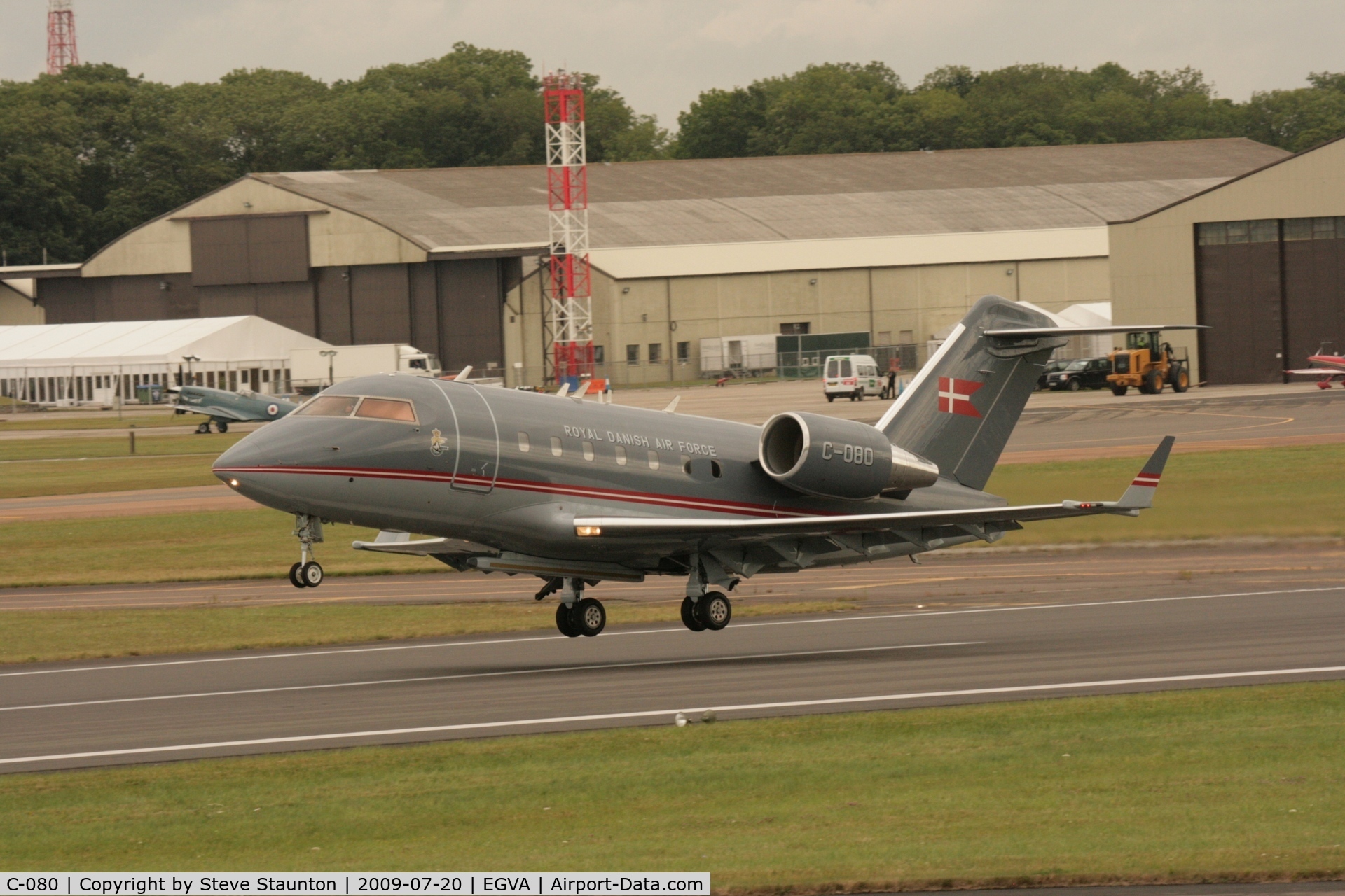 C-080, 1998 Bombardier Challenger 604 (CL-600-2B16) C/N 5380, Taken at the Royal International Air Tattoo 2009