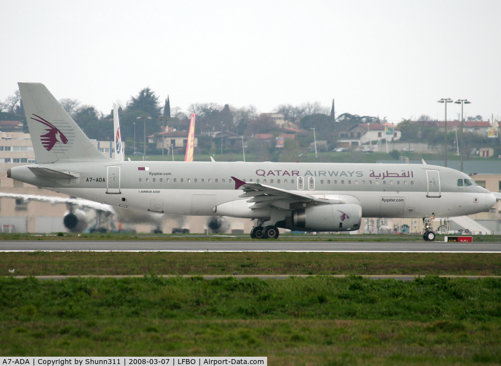A7-ADA, 2001 Airbus A320-232 C/N 1566, Lining up rwy 32L for departure...