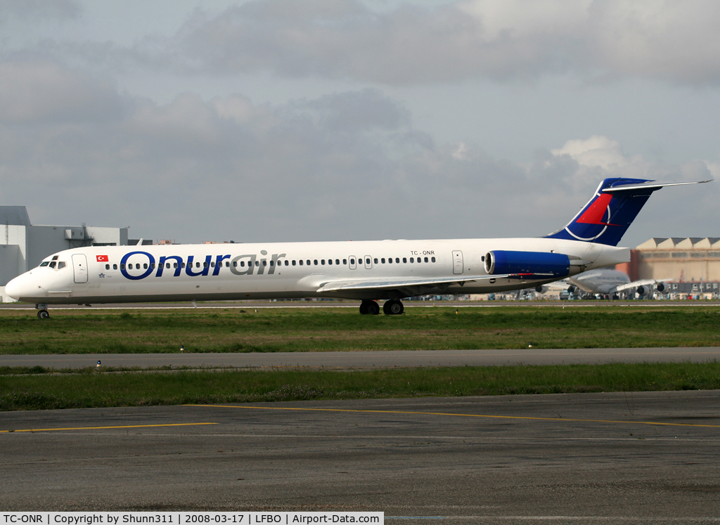 TC-ONR, 1997 McDonnell Douglas MD-88 C/N 53550, Taxiing holding point rwy 32R for departure...
