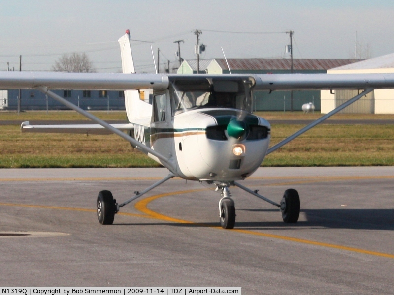 N1319Q, 1971 Cessna 150L C/N 15072619, Arriving at the EAA breakfast fly-in - Toledo, Ohio.